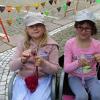 Am weltweiten Tag des Strickens kamen in Memmingen 189 Menschen zusammen, um gemeinsam am neuen deutschlandweiten Rekord zu stricken. Sieh hier die Bilder in unserer Galerie.
