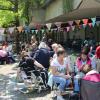 Am weltweiten Tag des Strickens kamen in Memmingen 189 Menschen zusammen, um gemeinsam am neuen deutschlandweiten Rekord zu stricken. Sieh hier die Bilder in unserer Galerie.