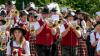 Blauer Himmel zum Höhepunkt: 82 Gruppen zogen am Sonntag zum Ausklang des Bezirkmusikfests 2019 durch Schrattenbach. Hier gibt's alle Fotos!