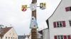 Mitglieder der Freiwilligen Feuerwehr Heimertingen haben den Maibaum im Ort am Freitag, 30. April, aufgestellt.