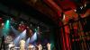 Der Start des Kemptener Jazzfrühlings ist geglückt. Die 19-köpfige Formation „Poly Radiation“ um Sänger Victor Sepulveda Rodriguez liefert vom Stadttheater aus einen energetischen Bigband-Sound für die Fans an den Bildschirmen. In Zeiten von Corona erfolgt die 36. Auflage der Jazzreihe als Live-Stream.
 