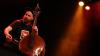 Das Leo Betzl Trio bringt - dank Live-Stream aus dem Stadttheater - Modern Jazz und Acoustic Techno ins heimische Wohnzimmer der Jazzfans.  Besetzung: Sebastian Wolfgruber am Schlagzeug, Leo Betzl am Klavier und Maximilian Hirning am Kontrabass.