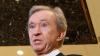 Bernard Arnault, Chef des französischen Luxuskonzerns LVMH, ist laut "Forbes Magazine" der reichste Europäer und im weltweiten Vergleich auf Platz drei. Der 71-Jährige ist an Luxusfirmen wie dem Champagnerhersteller Moët & Chandon oder der Modemarke Louis Vuitton beteiligt. Sein Reinvermögen soll rund 152 Milliarden US-Dollar betragen (Stand 3. Februar 2021). In der Vergangenheit stand er etwa wegen seines Besuchs bei dem ehemaligen US-Präsidenten Donald Trump in der öffentlichen Kritik.