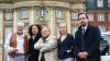 Besonders machen den Tatort auch seine Nebenrollen. Claus D. Clausnitzer (links) als der leicht kriminelle Vater von Kommissar Thiel, Mechthild Großmann als Staatsanwältin Wilhelmine Klemm (Zweite von links) und Friederike Kempter als Kommissar-Anwärterin Nadeshda Krusenstern (Zweite von rechts). Die Rolle der Nadeshda Krusenstern hat den Tatort Münster allerdings im Jahr 2020 verlassen. Ihr Film-Ende war tragisch - sie wurde ermordet.