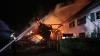 Brand nahe Kaufbeuren: Ein ehemaliges landwirtschaftliches Anwesen im Ortskern von Leinau (Ostallgäu) stand in der Nacht zum Mittwoch in Flammen.