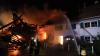 Brand nahe Kaufbeuren: Ein ehemaliges landwirtschaftliches Anwesen im Ortskern von Leinau (Ostallgäu) stand in der Nacht zum Mittwoch in Flammen.