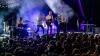 Sie spielen auf den größten Festivals in Deutschland, Österreich, Schweiz, Italien in alle ihren Sparten (Headliner bei Woodstock der Blasmusik, Flumserberg, Headliner Brasswiesn,). Und sie sind gleichzeitig die bodenständigen, hilfsbereiten Jungs von nebenan. Beliebt von Jung bis Alt spielen sie mit ihrer ungewöhnlich volksmusikanmutenden Instrumentierung einen unvergleichlichen Popsound den sie in den letzten Jahren im Studio und auf hunderten Livebühnen entwickelt haben.