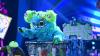 Mülli Müller ist eine von zwei Masken bei The Masked Singer, die vor Staffelstart nicht bekannt waren. Er bewegt sich mit einer Mülltonne mit 1.100 Litern Fassungsvermögen über die Bühne.