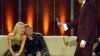 In diesem Bild aus dem Jahr 2002 fotografiert Wetten, dass..?-Moderator Thomas Gottschalk seine Gäste Jon Bon Jovi und Michelle Hunziker mit einem (damals) brandneuen Smartphone - ääh, Klapphandy.