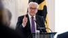 Als Bundespräsident vertritt Steinmeier die BRD nach innen und nach außen und er vertritt sie völkerrechtlich. Er nimmt öffentliche Auftritte wahr, kann Verträge mit auswertigen Staaten schließen, deutsche Diplomaten beglaubigen und empfängt ausländische Diplomaten. Darüber hinaus hat er das Begnadigungsrecht für den Bund und das Ordensrecht.