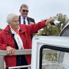 Vroni Döring taufte das nach ihr benannte neue Wasserwacht-Boot am Ammersee.