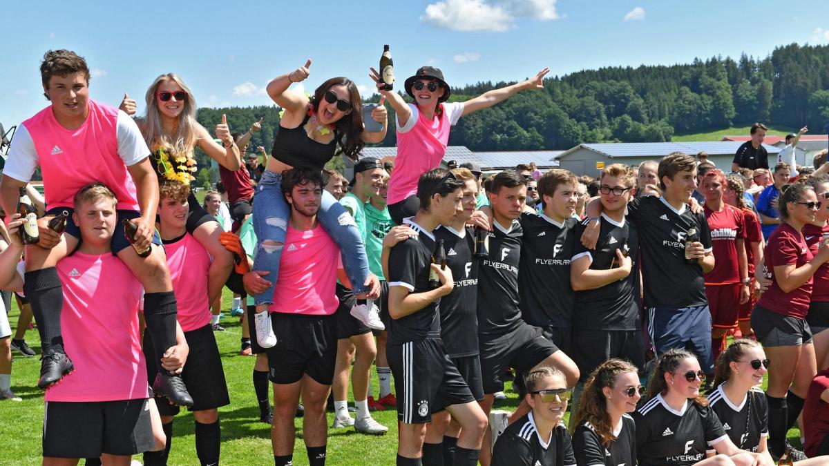 Allgäuer Kult-Fußball-Festival Kick &amp; Rock meldet sich fulminant zurück