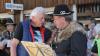 Über 1200 Zustellerinnen und Zusteller stehen „Wir Räuber – Schiller und der Bayerische Hiasl“ auf der Freilichtbühne Altusried. Die Fotos gibt's hier.
