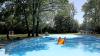 Das Freibad in Memmingen wird nach diesem Sommer abgerissen und macht Platz für den Bau eines Kombibads. Aus Sicht vieler ist es allerhöchste Zeit für ein moderneres Bad, andere verbinden mit dem Bad in seiner jetzigen Form viele Erinnerungen und verspüren ein bisschen Wehmut.