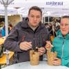 Gaumenfreuden gegen das durchwachsene Wetter: Bei der Schlemmermeile in Bad Grönenbach stand am Samstag der Genuss im Vordergrund. Bilder in der Galerie.