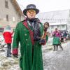 Bei Schneegestöber zogen die Narren durch Aichstetten. Rund 70 Gruppen waren beim Jubiläumssprung mit von der Partie. Die Bilder in unserer Galerie.