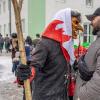 Bei Schneegestöber zogen die Narren durch Aichstetten. Rund 70 Gruppen waren beim Jubiläumssprung mit von der Partie. Die Bilder in unserer Galerie.