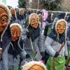 Bei Schneegestöber zogen die Narren durch Aichstetten. Rund 70 Gruppen waren beim Jubiläumssprung mit von der Partie. Die Bilder in unserer Galerie.