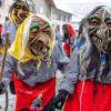 Bei Schneegestöber zogen die Narren durch Aichstetten. Rund 70 Gruppen waren beim Jubiläumssprung mit von der Partie. Die Bilder in unserer Galerie.