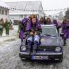Bei Schneegestöber zogen die Narren durch Aichstetten. Rund 70 Gruppen waren beim Jubiläumssprung mit von der Partie. Die Bilder in unserer Galerie.