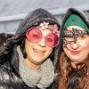 Bei Schneegestöber zogen die Narren durch Aichstetten. Rund 70 Gruppen waren beim Jubiläumssprung mit von der Partie. Die Bilder in unserer Galerie.