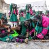 Bei Schneegestöber zogen die Narren durch Aichstetten. Rund 70 Gruppen waren beim Jubiläumssprung mit von der Partie. Die Bilder in unserer Galerie.