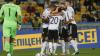 Matthias Ginter (2.v.l, Deutschland) feiert mit Teamkameraden das erste Tor ihrer Mannschaft.
