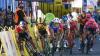 Radsport, Polen-Rundfahrt. Fabio Jakobsen (l.) aus den Niederlanden und Dylan Groenewegen (2.v.l.) aus den Niederlanden stürzen beim Zielsprint. Jakobsen befindet sich nach dem heftigen Sturz bei der Polen-Rundfahrt offenbar in Lebensgefahr.
