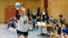 In der Handball-Bezirksoberliga verlieren die Frauen des TV Waltenhofen knapp gegen die Gäste des TSV Herrsching mit 30:32.