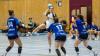 In der Handball-Bezirksoberliga verlieren die Frauen des TV Waltenhofen knapp gegen die Gäste des TSV Herrsching mit 30:32.