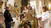 In der Basilika St. Lorenz in Kempten wurden in der Osternacht vier junge Christen von Domkapitular Thomas Rauch getauft.