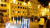 Vor dem Rathaus in Kempten wird an die Opfer des 7. Oktober 2023 in Israel erinnert.