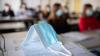 Bleibt die Maskenpflicht an Schulen? Das ist wohl aktuell ein Streitpunkt innerhalb der bayerischen Regierung.