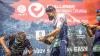 Triathlon-Superstar Jan Frodeno (Mitte) jubelt als Sieger neben dem Zweitplatzierten Pablo Dapena Gonzalez (Spanien, links) und dem Drittplatzierten Nick Kastelein (Australien). Der 39 Jahre alte gebürtige Rheinländer Frodeno gewann in 3:41:21 Stunden.