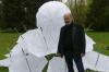 Thomas Mogendorf ist mit dem Kurpark-Leuchten „Unter dem Schirm von Pfarrer Sebastian Kneipp“ ein begeisterndes Highlight gelungen. Seine Regenschirme leuchten jetzt noch länger.