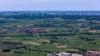 Das ist der Windpark bei Wildpoldsried. Die Windräder stehen im Wald auf einem Höhenzug in der Nähe des Ortes. So ähnlich könnte es auch bald bei Mindelheim aussehen.