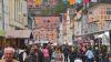 Nach langer Zeit war es in der Kaufbeurer Altstadt am Sonntag mal wieder richtig voll.