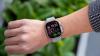 Der Junge wählte mit der Smartwatch die 110.