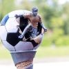 Ungewöhnlich, aber ein Hingucker: Die Trophäe des letztjährigen Brauhaus-Cups. Am Samstag nehmen der FC Kempten, TSV Kottern, FC Memmingen und der FC Homburg am Vorbereitungsturnier im Illerstadion teil.
