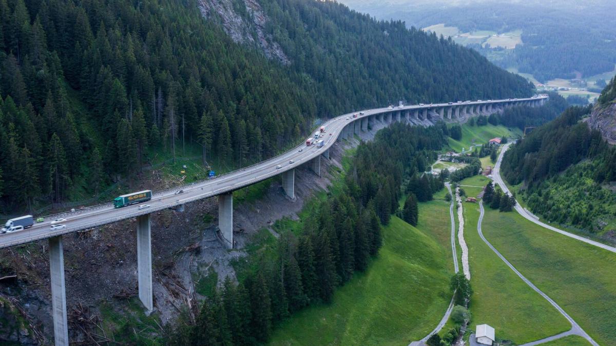 Brenner Autobahn Ist Heute 06 06 25 Stau An Der Baustelle brenner-autobahn-ist-heute-06-06-25-stau-an-der-baustelle