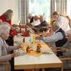 Mit Kiacherl und Kaffee war der Kirchweihmontag im Aichacher Heilig-Geist-Spital ein Festtag.