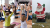 Der Buchloer Nikolaus ist voll im Yoga-Fieber.