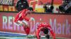 Kevin Volland (links) gratuliert dem Torschützen zum 2:0 für Union Berlin, David Fofana.