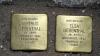Die Stolpersteine von Gertrud und Elsa Liebenthal in der Westendstraße 21 in Kempten. Sie sind derzeit wegen Bauarbeiten entfernt, danach aber wieder an alter Stelle zu finden.