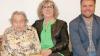 Bürgermeisterin Margareta Böckh und Bürgerstift-Geschäftsführer Martin Mayer gratulieren Elisabeth Wallhäuser zum 109. Geburtstag.