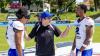 Am Ende konnte Allgäu-Comets-Cheftrainer Elias Gniffke (Bildmitte) nach einigen fehlgeschlagenen Spielzügen Quarterback Xeaiver Bullock (links) und Passempfänger Nate Stewart doch noch zusammen bringen.