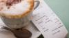 Zwei Euro kostet ein Cappuccino in der Region schon lange nicht mehr. Wie viel ein Mann an einer Raststätte in Österreich für zwei Getränke zahlen musste, schockt ihn allerdings.