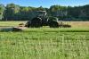 Das würden viele Landwirte im Allgäu aktuell gerne tun - Gras mähen. Doch das unbeständige Wetter bereitet Schwierigkeiten.
