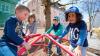 Zum Beispiel auf dem Spielplatz zeigt sich: Manche Kinder sind selbstbewusster, andere weniger. Beides ist okay, betonen die KJF Erziehungsberaterinnen und -berater.