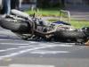 Eine Motorradfahrerin (55) aus Deutschland ist bei einem Unfall am Montag, 25.8.2025) auf der Weißhausstraße L396 bei Vils zur Auffahrt auf die Fernpass-Straße B179 verletzt worden.